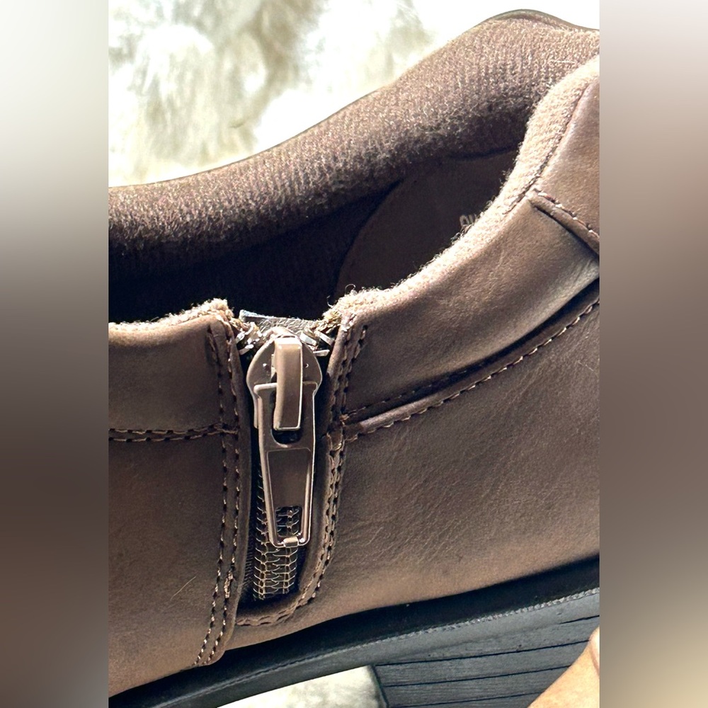 Easy Street Brown Matte comfy ankle booties mules Women's size 10 wide width - Picture 7 of 10